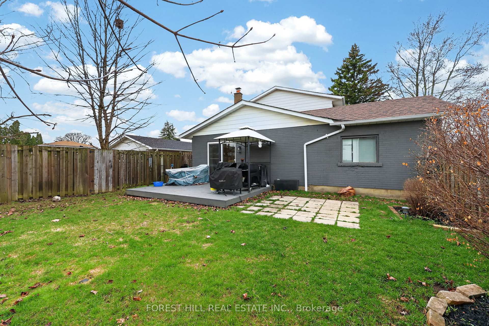 Photo 31 of 172 Ellwood Drive E, Caledon, Bolton East — HOMEH