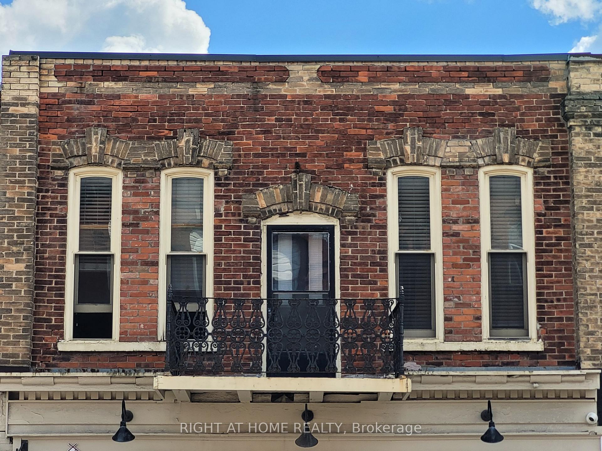 Photo 2 of Unit 2nd Fl, 125 Main Street W, Shelburne — HOMEH