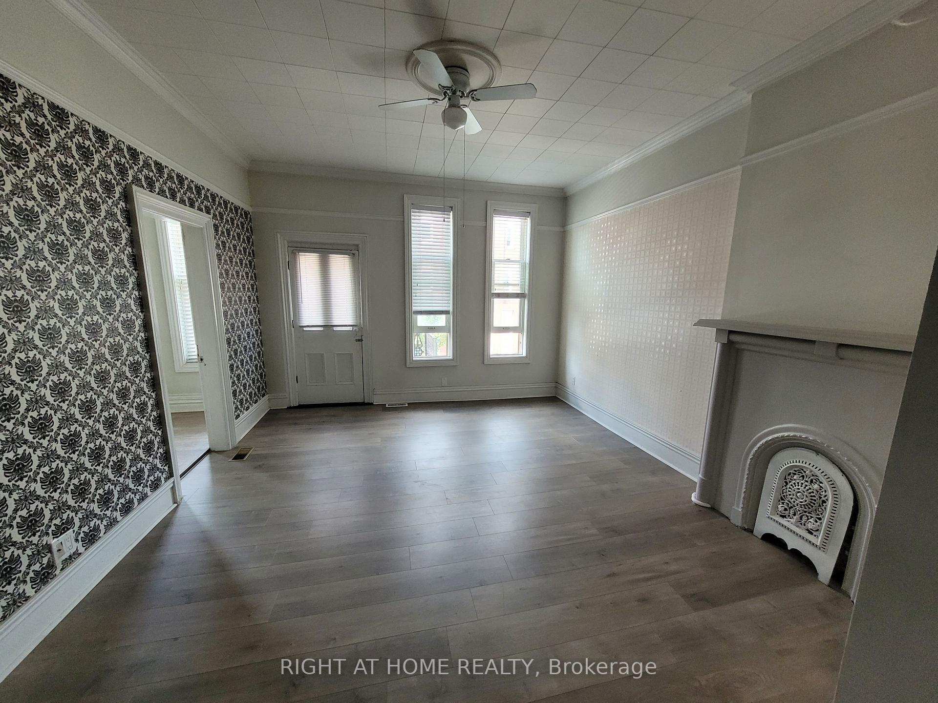 Photo 4 of Unit 2nd Fl, 125 Main Street W, Shelburne — HOMEH