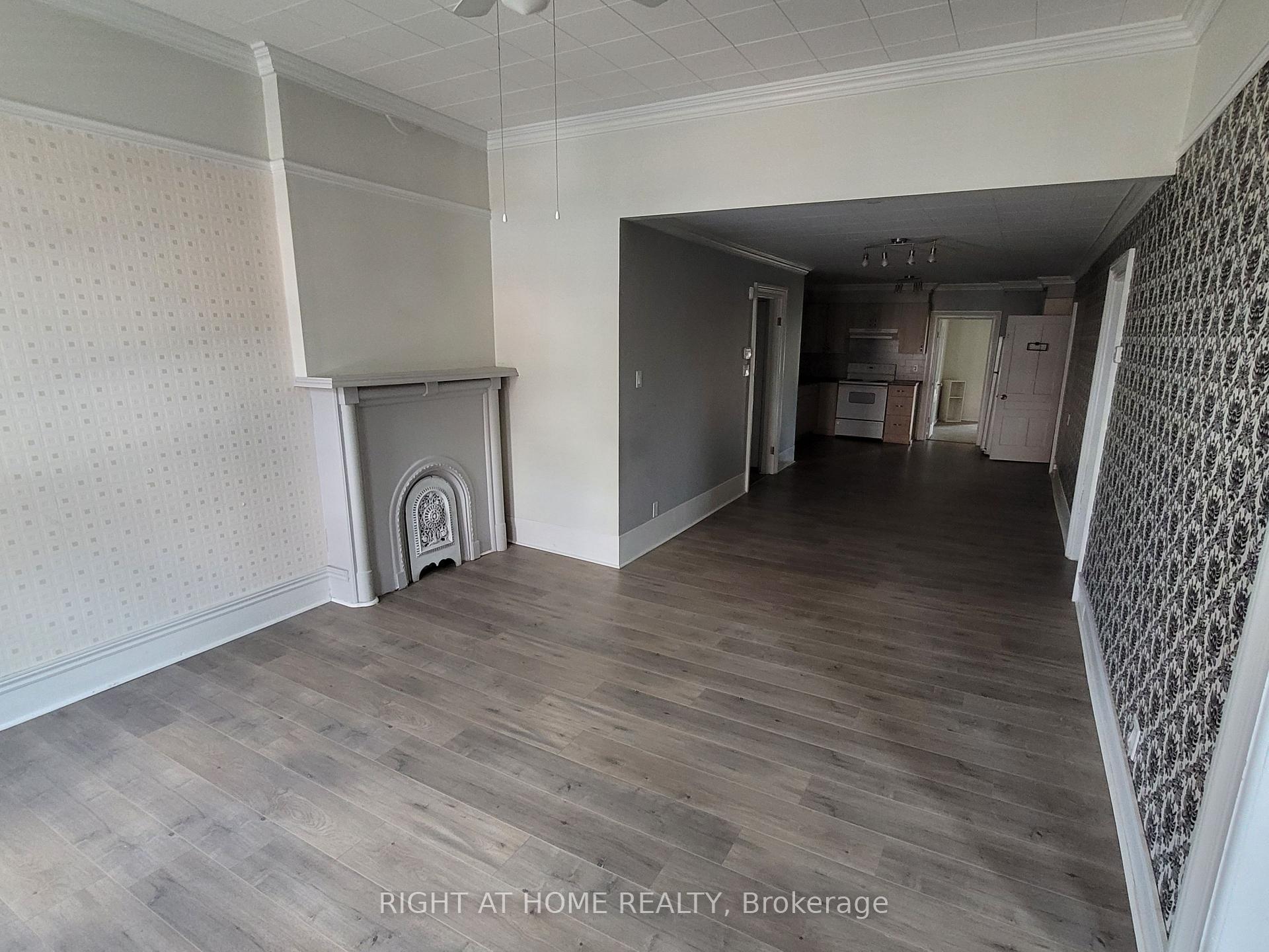 Photo 5 of Unit 2nd Fl, 125 Main Street W, Shelburne — HOMEH