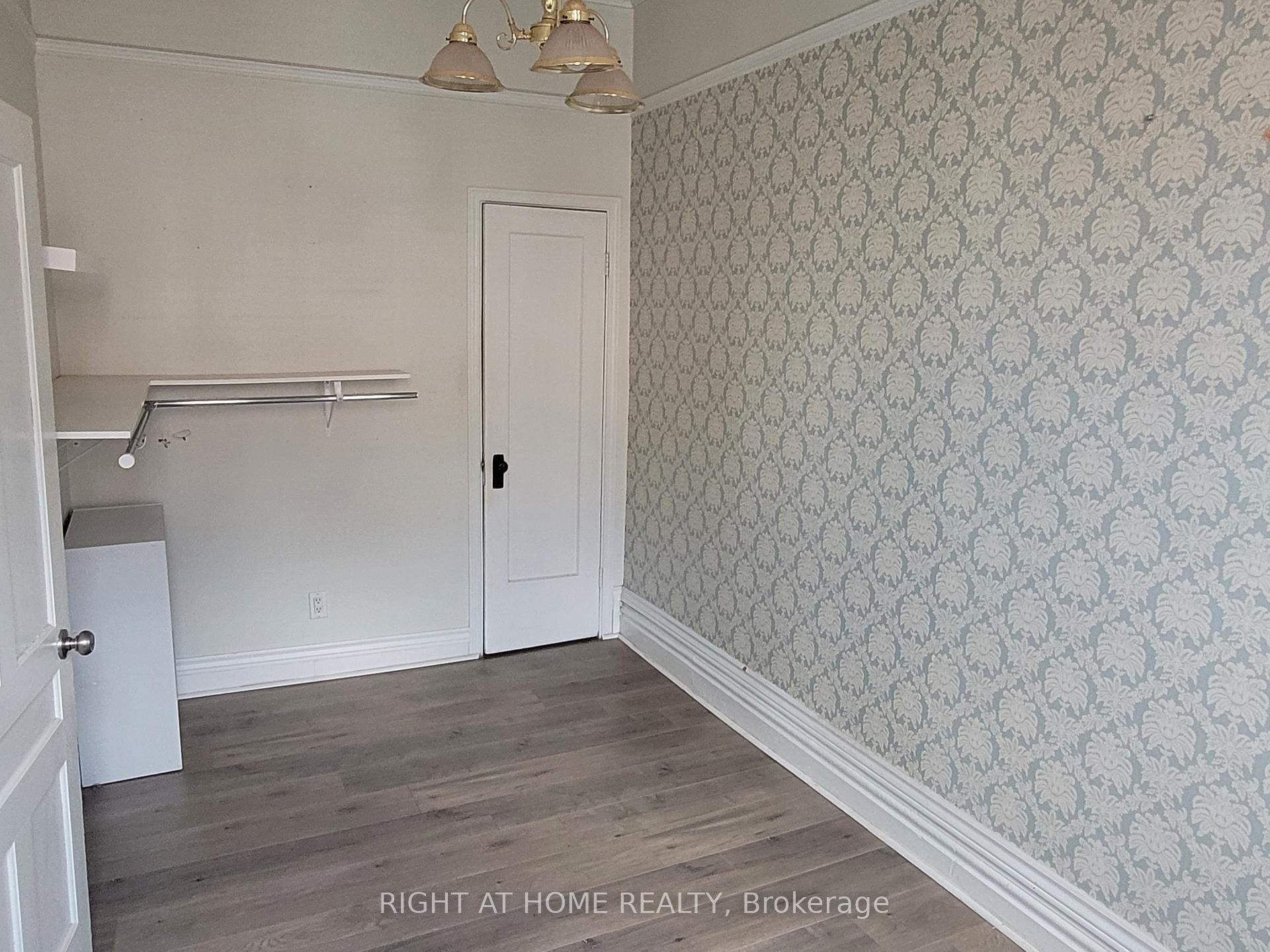 Photo 10 of Unit 2nd Fl, 125 Main Street W, Shelburne — HOMEH