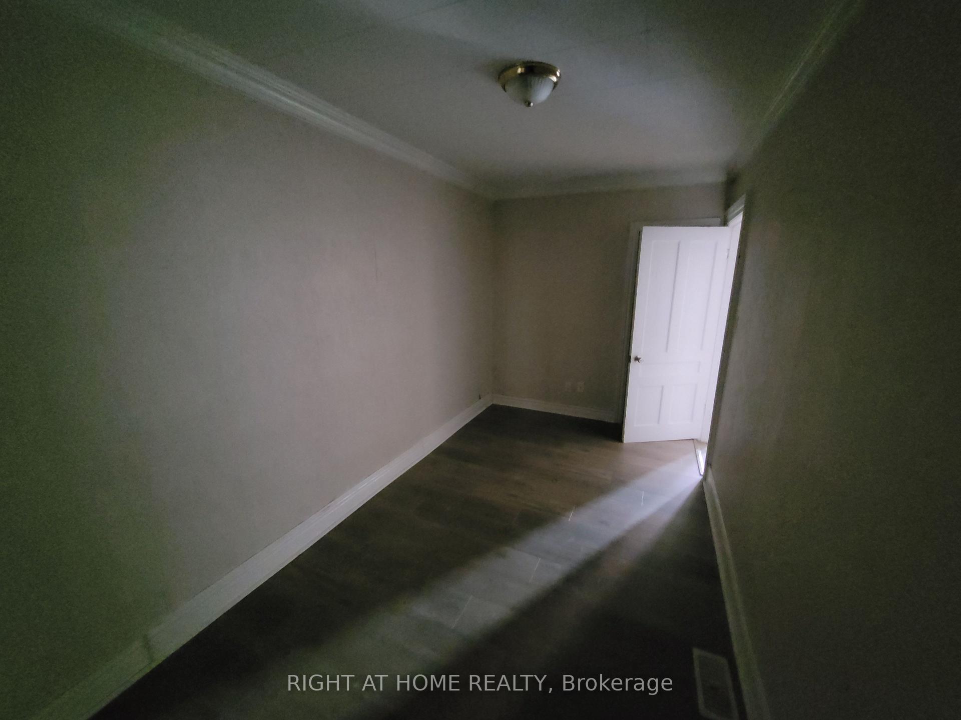 Photo 13 of Unit 2nd Fl, 125 Main Street W, Shelburne — HOMEH