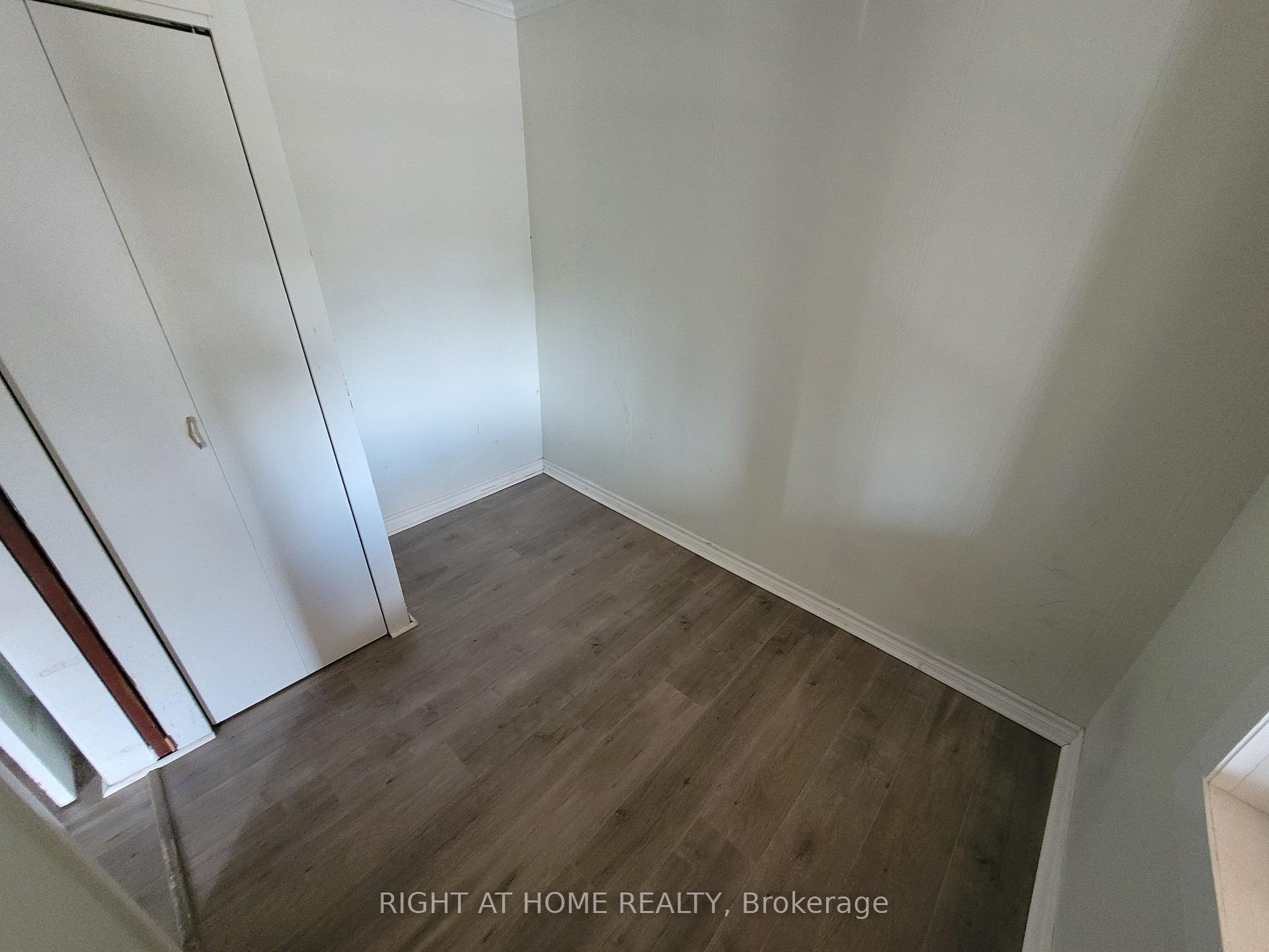 Photo 14 of Unit 2nd Fl, 125 Main Street W, Shelburne — HOMEH
