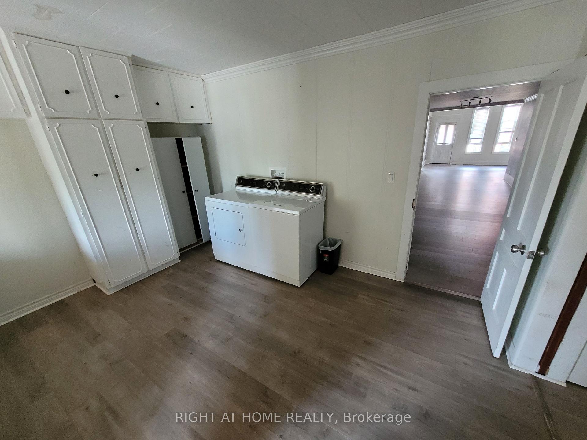 Photo 15 of Unit 2nd Fl, 125 Main Street W, Shelburne — HOMEH