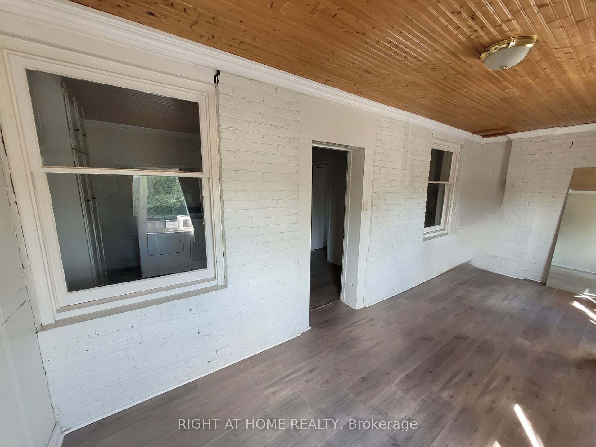 Photo 16 of Unit 2nd Fl, 125 Main Street W, Shelburne — HOMEH
