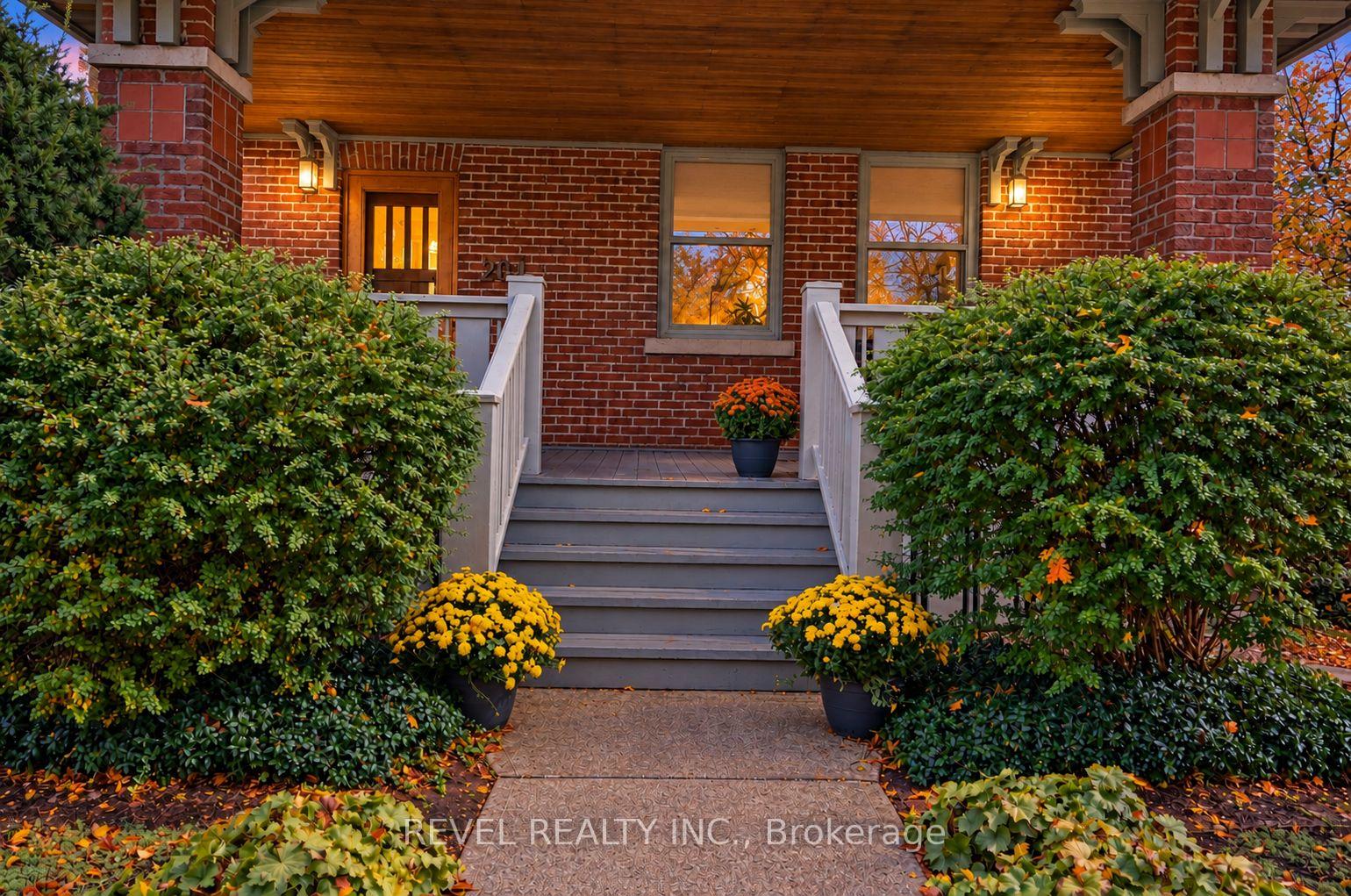 Photo 4 of 204 Clemow Avenue, Ottawa, Glebe — HOMEH