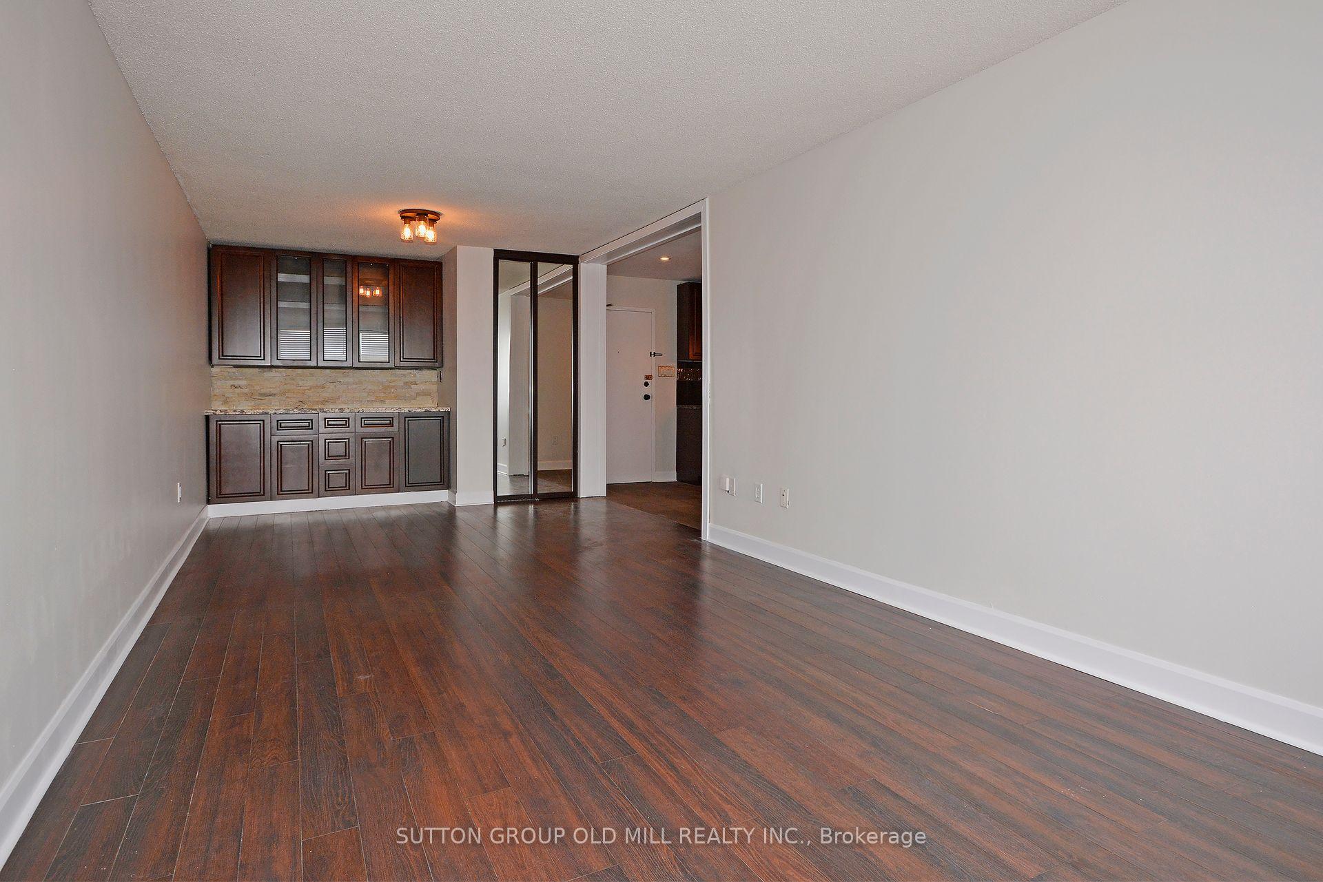 Photo 5 of Unit 2302, 370 Dixon Road, Etobicoke, Kingsview Village-The Westway — HOMEH