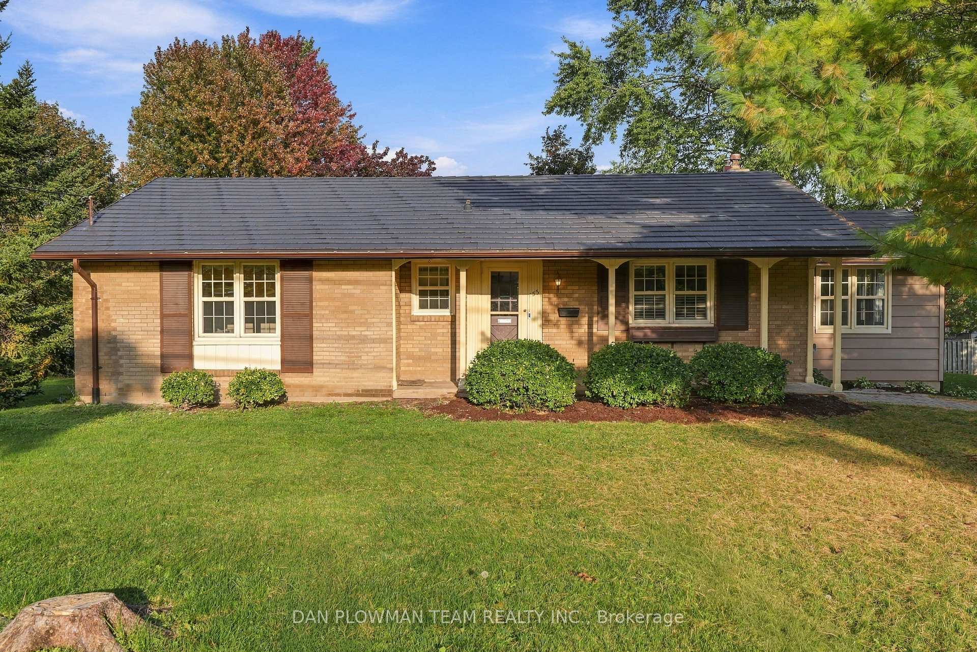 Photo 1 of 153 Liberty Street N, Clarington, Bowmanville — HOMEH