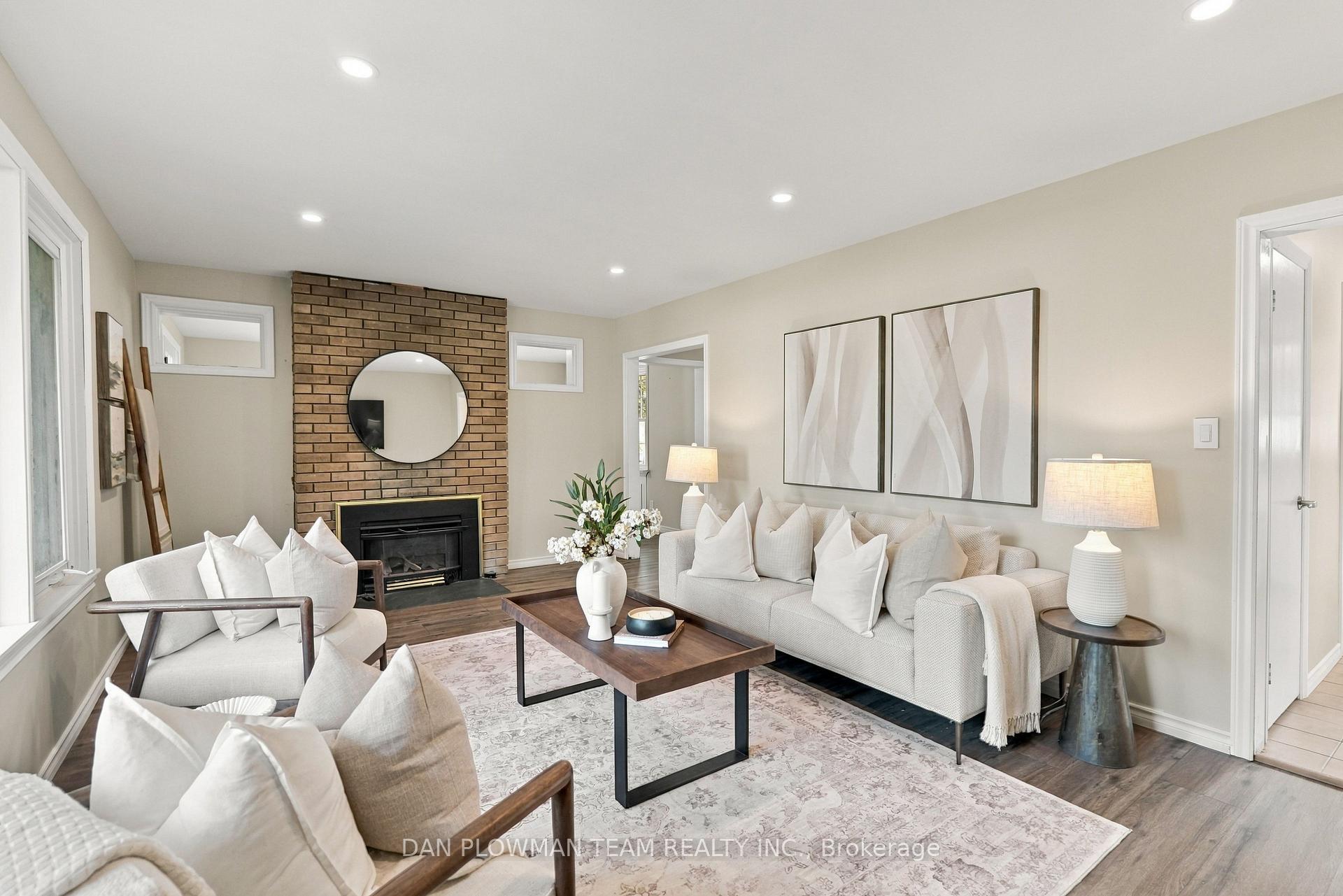 Photo 4 of 153 Liberty Street N, Clarington, Bowmanville — HOMEH