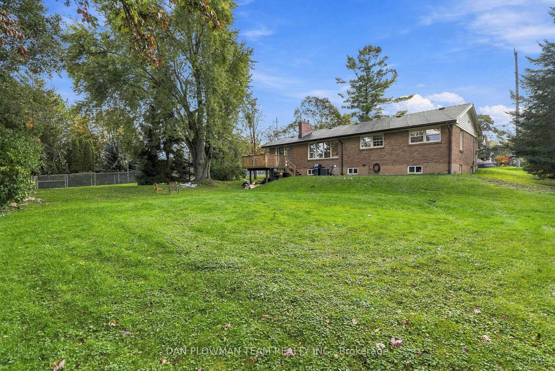 Photo 29 of 153 Liberty Street N, Clarington, Bowmanville — HOMEH