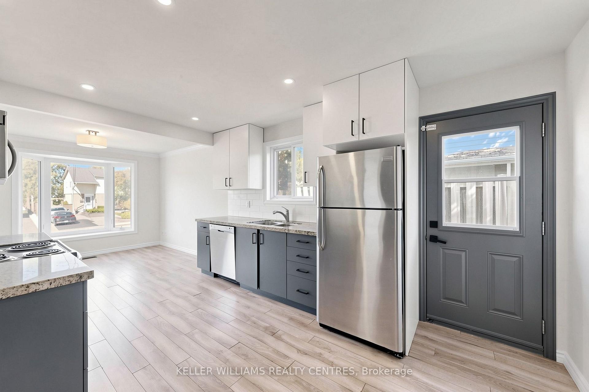 Photo of Unit Upper, 807 Greenfield Crescent