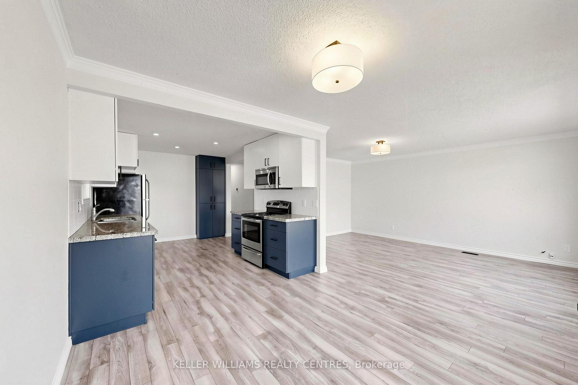 Photo 7 of Unit Upper, 807 Greenfield Crescent, Newmarket, Huron Heights-Leslie Valley — HOMEH