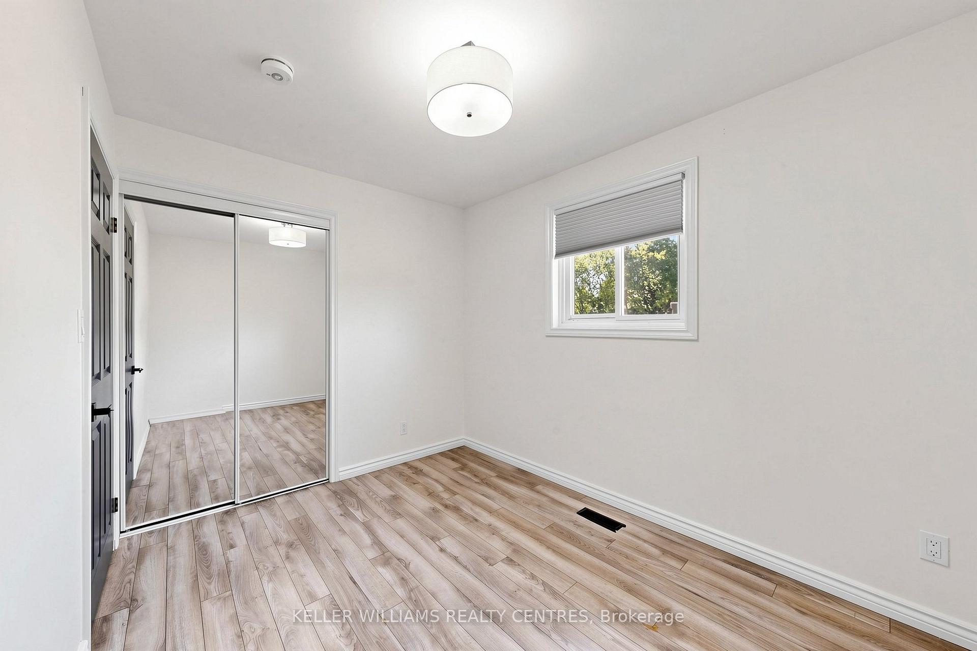 Photo 21 of Unit Upper, 807 Greenfield Crescent, Newmarket, Huron Heights-Leslie Valley — HOMEH