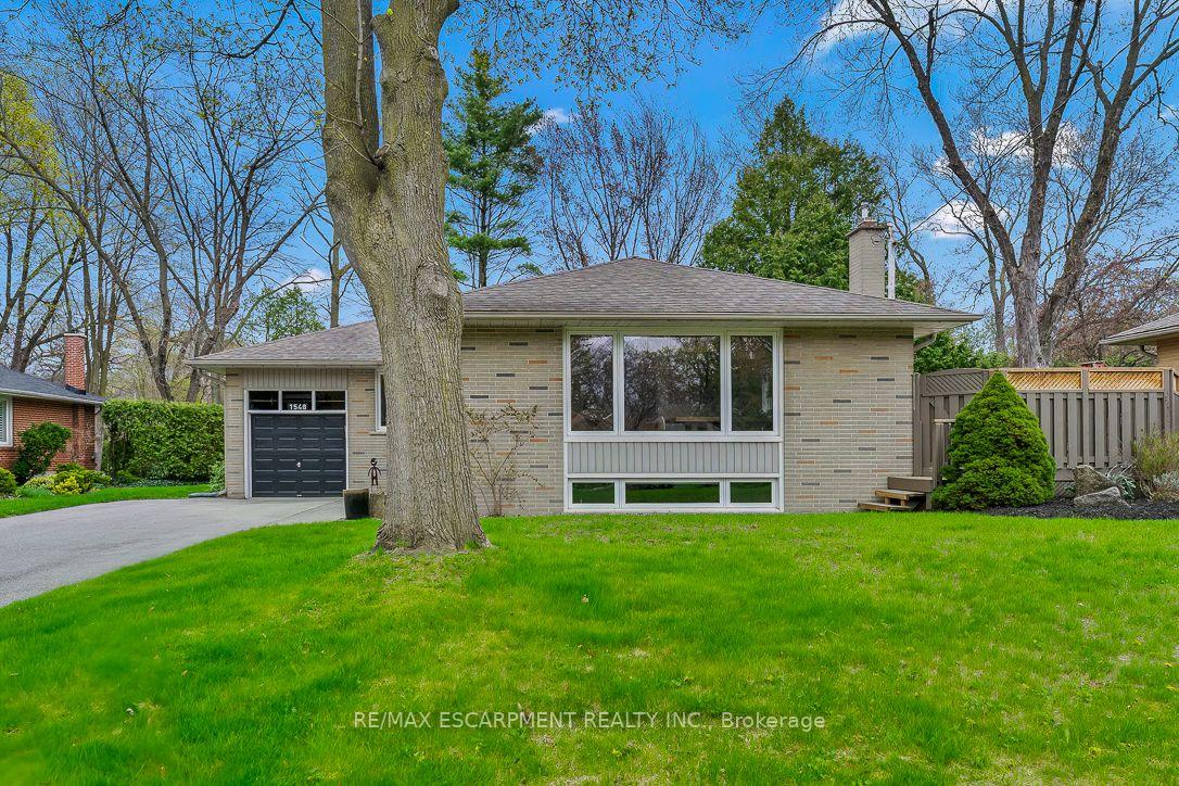 Photo 2 of 1548 Wembury Road, Mississauga, Lorne Park — HOMEH