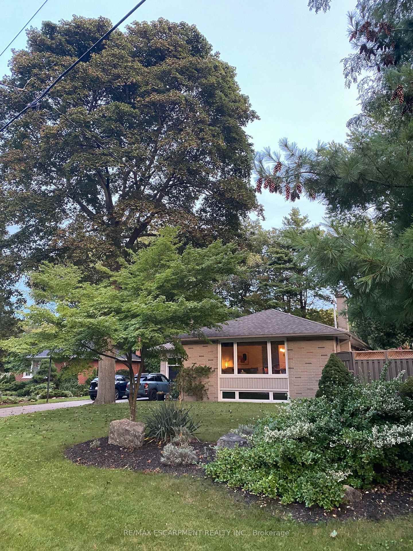 Photo 4 of 1548 Wembury Road, Mississauga, Lorne Park — HOMEH