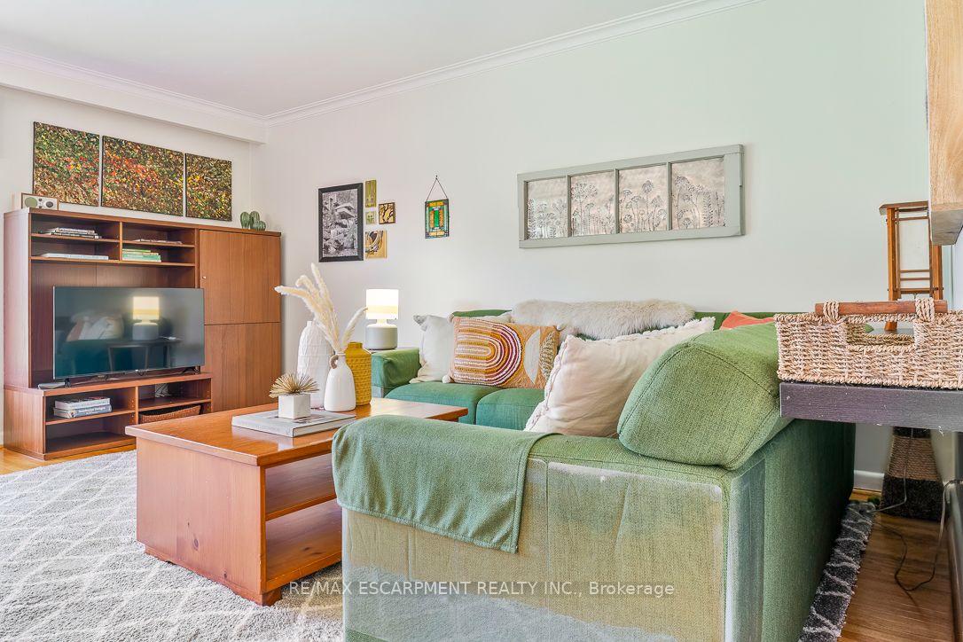 Photo 8 of 1548 Wembury Road, Mississauga, Lorne Park — HOMEH