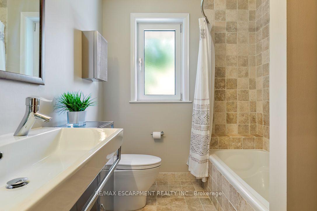 Photo 32 of 1548 Wembury Road, Mississauga, Lorne Park — HOMEH