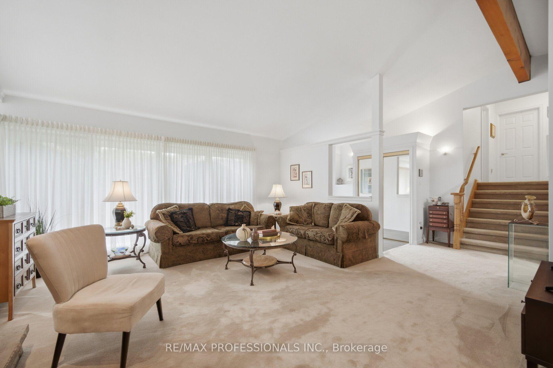 Photo 9 of 9 Humber Ridge Drive, Etobicoke, Stonegate-Queensway — HOMEH