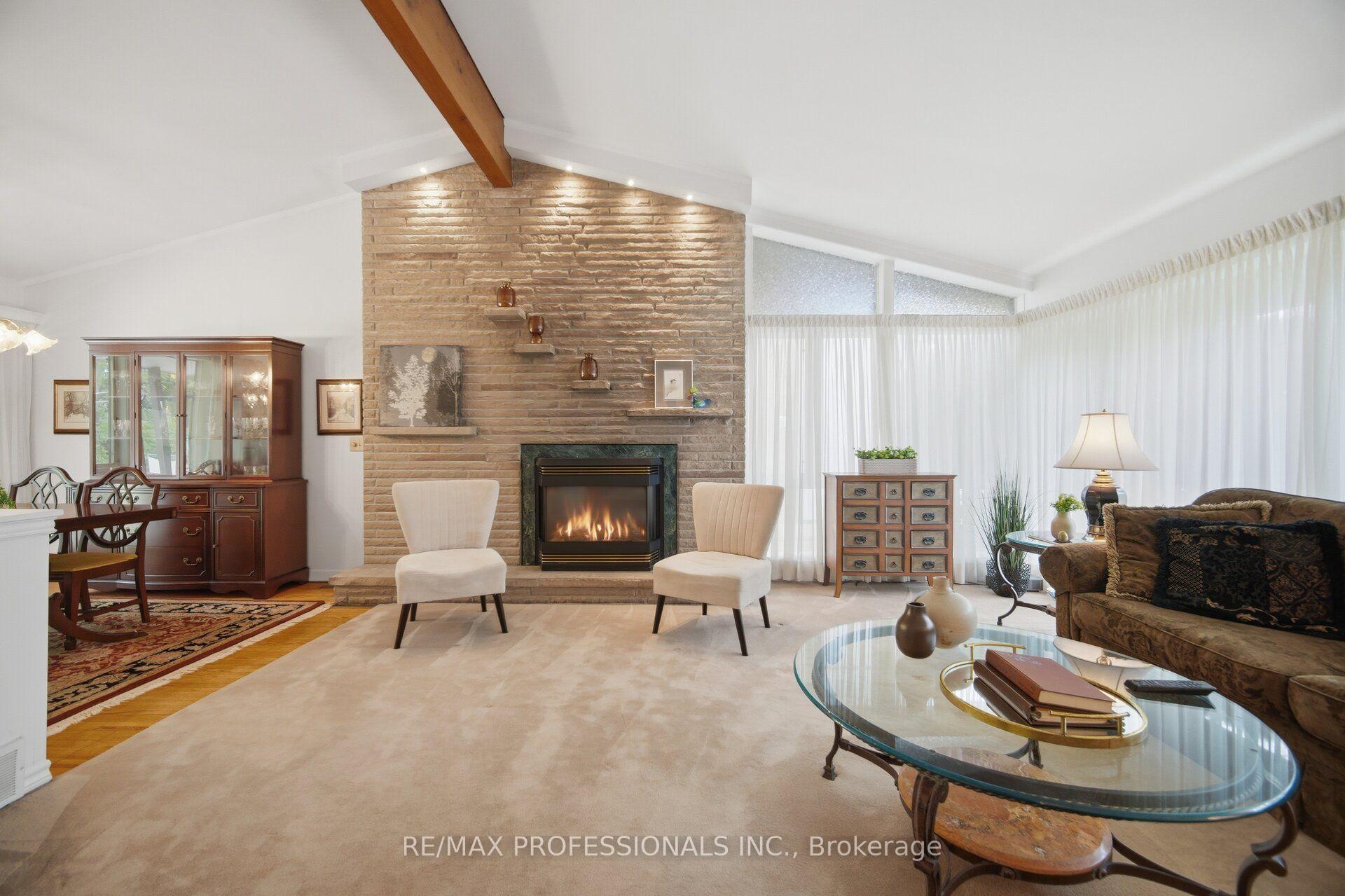 Photo 10 of 9 Humber Ridge Drive, Etobicoke, Stonegate-Queensway — HOMEH