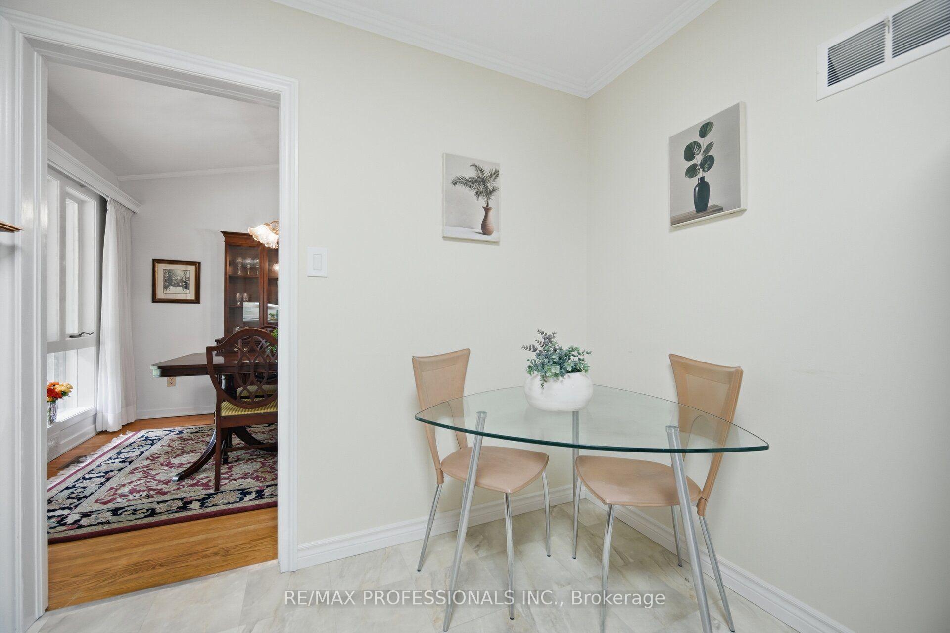 Photo 19 of 9 Humber Ridge Drive, Etobicoke, Stonegate-Queensway — HOMEH
