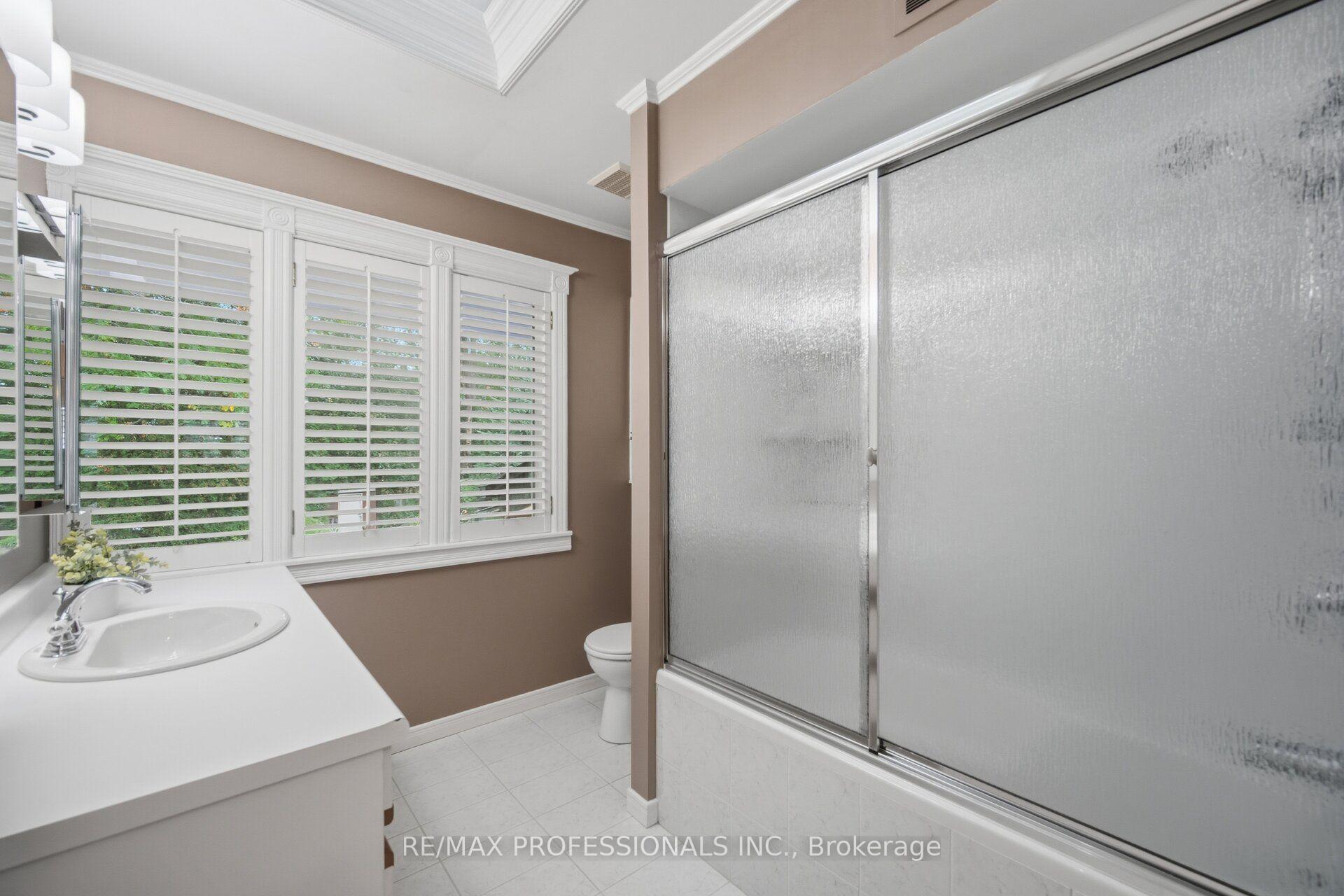 Photo 30 of 9 Humber Ridge Drive, Etobicoke, Stonegate-Queensway — HOMEH