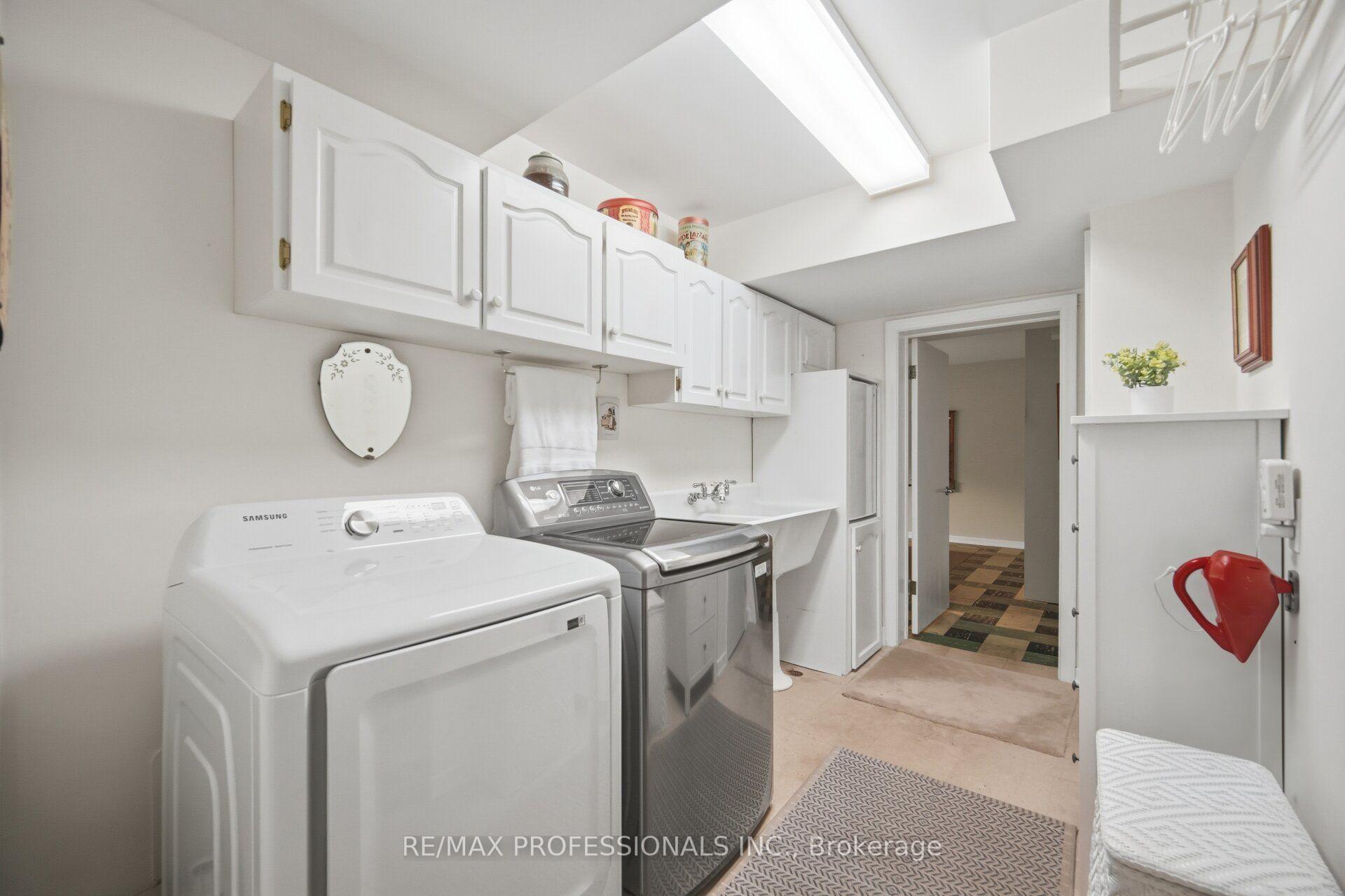 Photo 39 of 9 Humber Ridge Drive, Etobicoke, Stonegate-Queensway — HOMEH