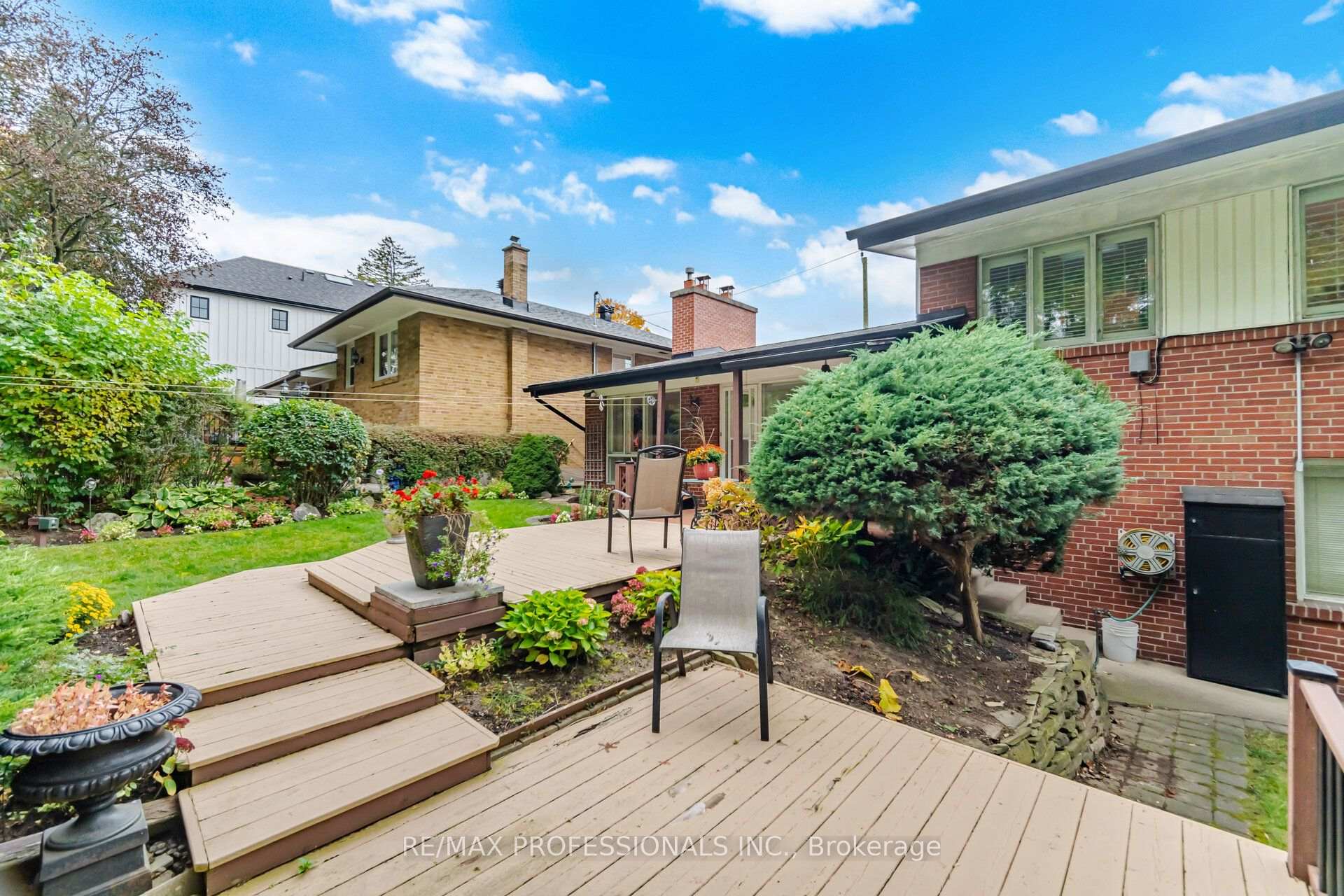 Photo 45 of 9 Humber Ridge Drive, Etobicoke, Stonegate-Queensway — HOMEH