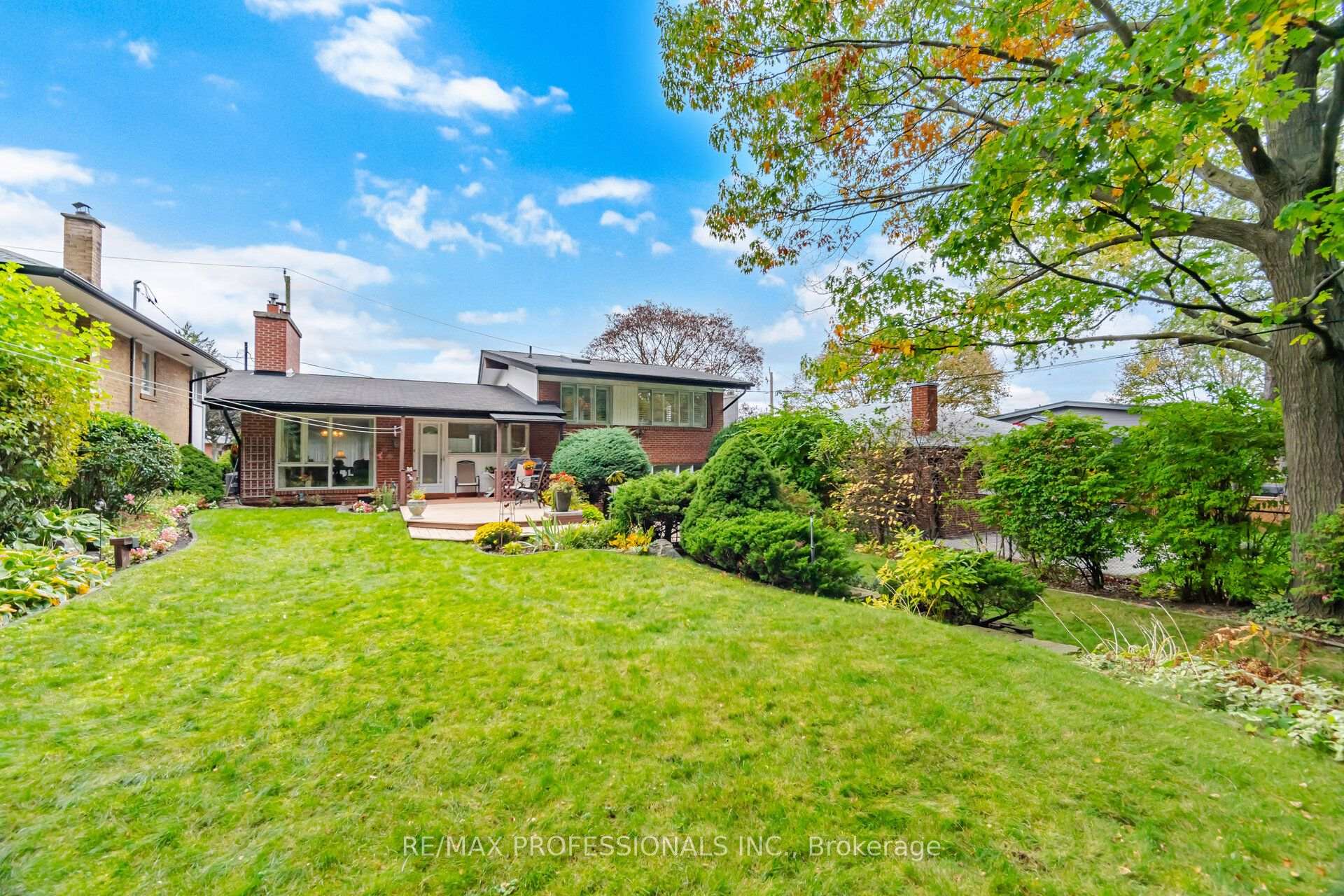 Photo 47 of 9 Humber Ridge Drive, Etobicoke, Stonegate-Queensway — HOMEH