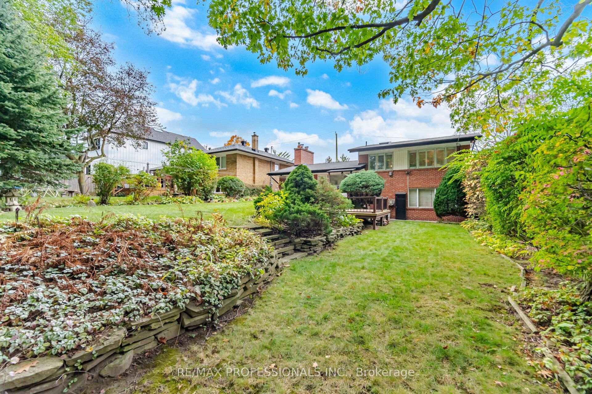 Photo 50 of 9 Humber Ridge Drive, Etobicoke, Stonegate-Queensway — HOMEH