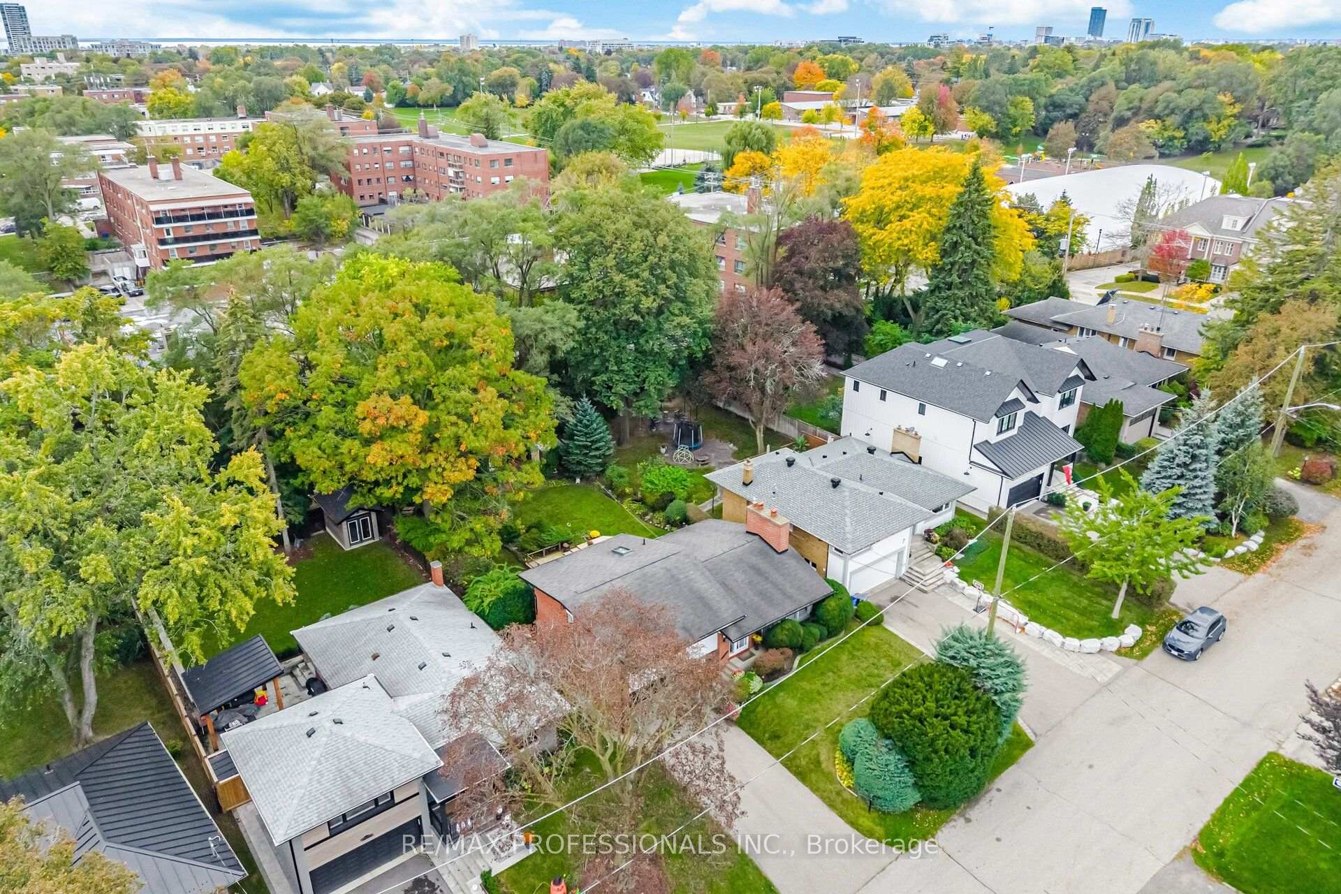 Photo 52 of 9 Humber Ridge Drive, Etobicoke, Stonegate-Queensway — HOMEH