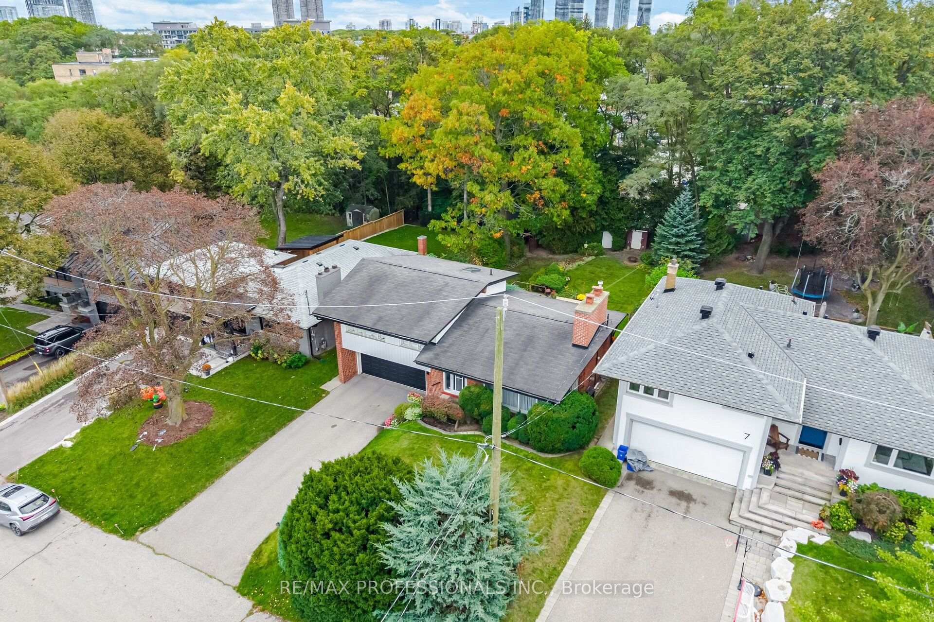 Photo 56 of 9 Humber Ridge Drive, Etobicoke, Stonegate-Queensway — HOMEH