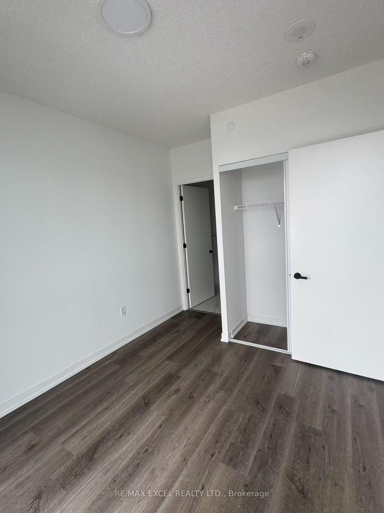 Photo 6 of Unit 4307, 8 Interchange Way, Vaughan, Vaughan Corporate Centre — HOMEH