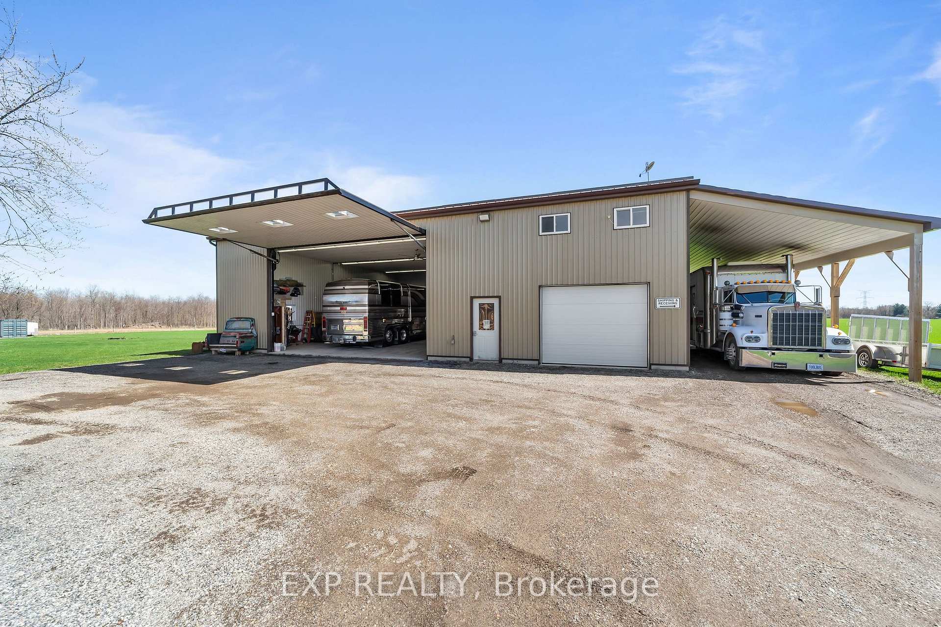 Photo 2 of 9221 Hickory Drive, Strathroy-Caradoc, Rural Strathroy-Caradoc — HOMEH