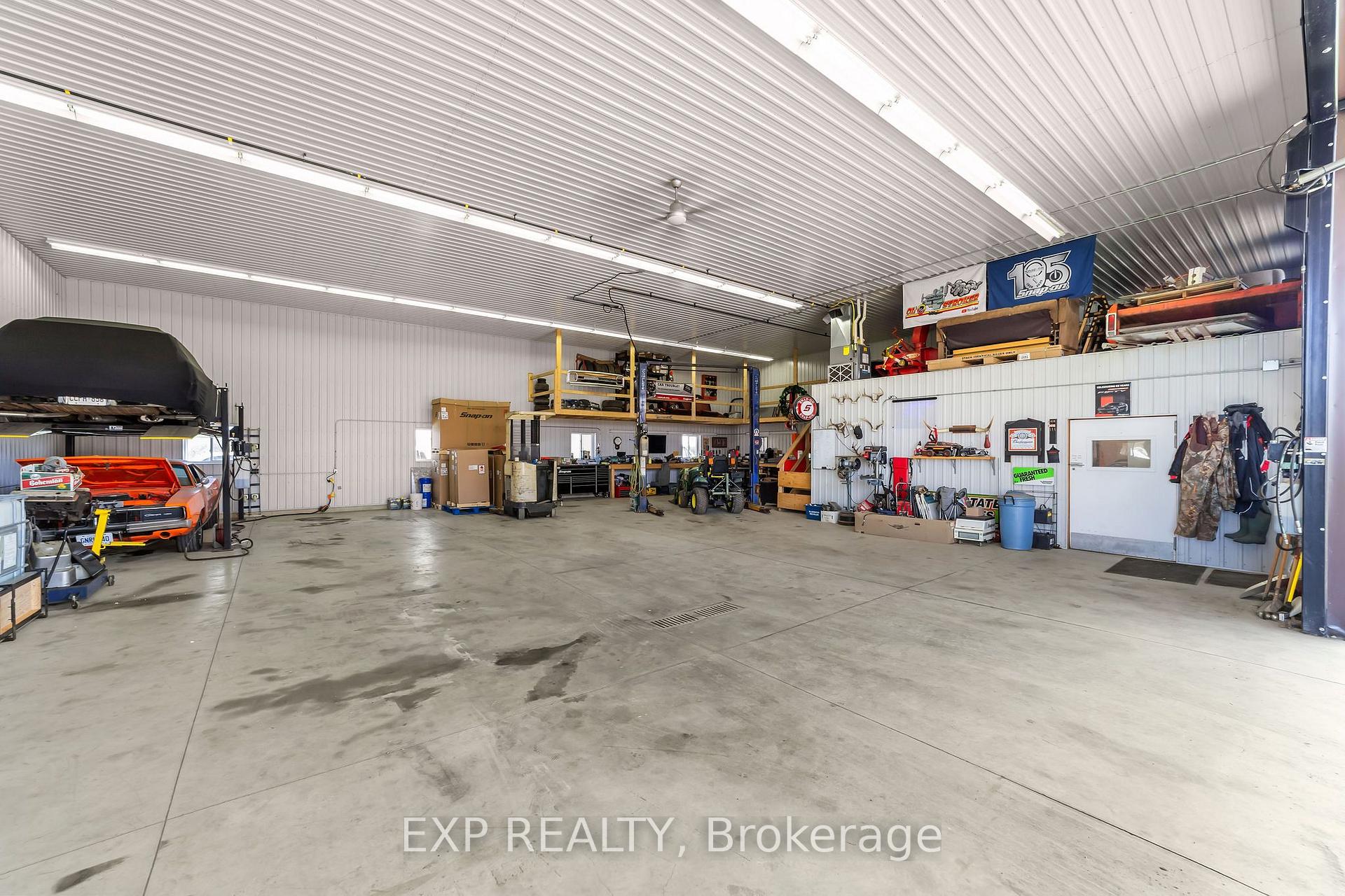 Photo 5 of 9221 Hickory Drive, Strathroy-Caradoc, Rural Strathroy-Caradoc — HOMEH