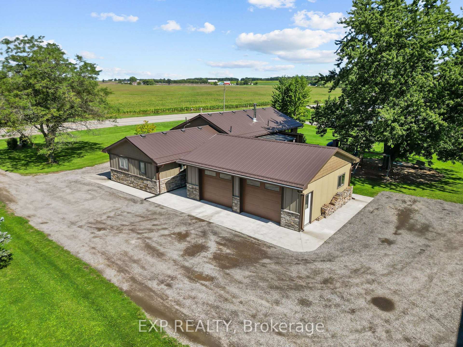 Photo 6 of 9221 Hickory Drive, Strathroy-Caradoc, Rural Strathroy-Caradoc — HOMEH