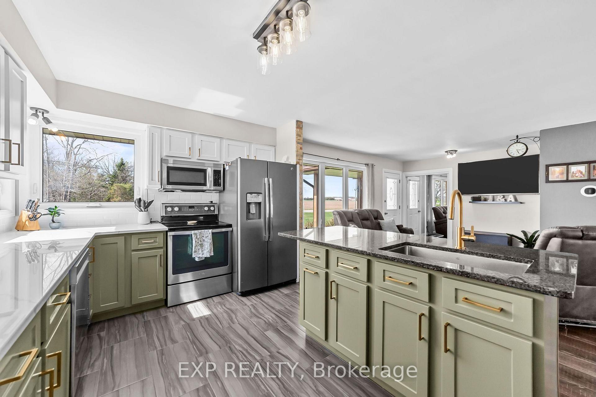 Photo 10 of 9221 Hickory Drive, Strathroy-Caradoc, Rural Strathroy-Caradoc — HOMEH