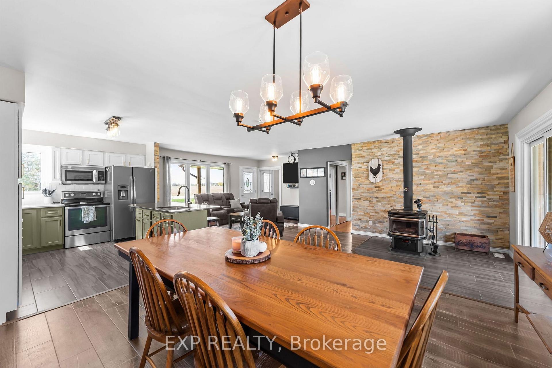 Photo 15 of 9221 Hickory Drive, Strathroy-Caradoc, Rural Strathroy-Caradoc — HOMEH