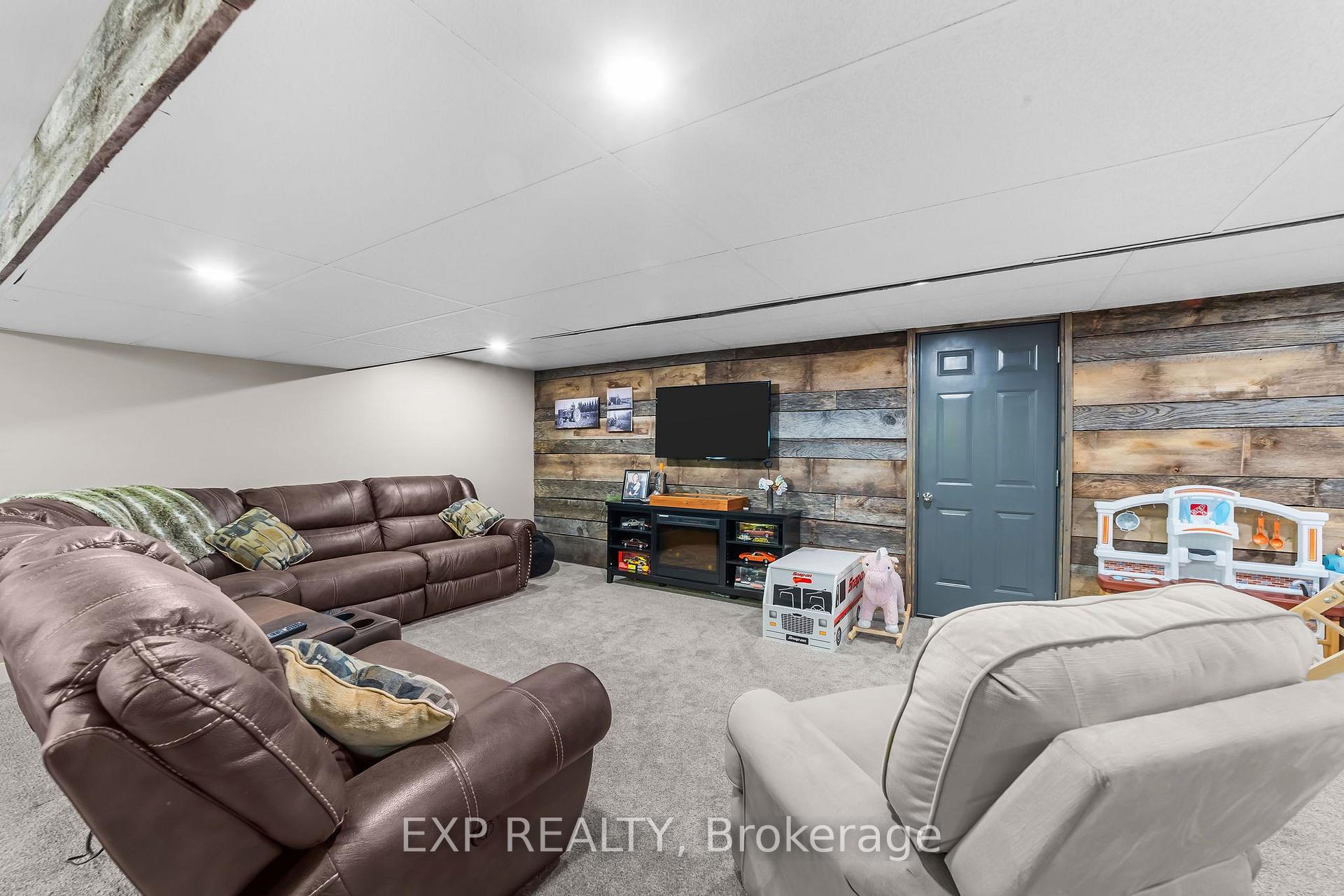 Photo 31 of 9221 Hickory Drive, Strathroy-Caradoc, Rural Strathroy-Caradoc — HOMEH