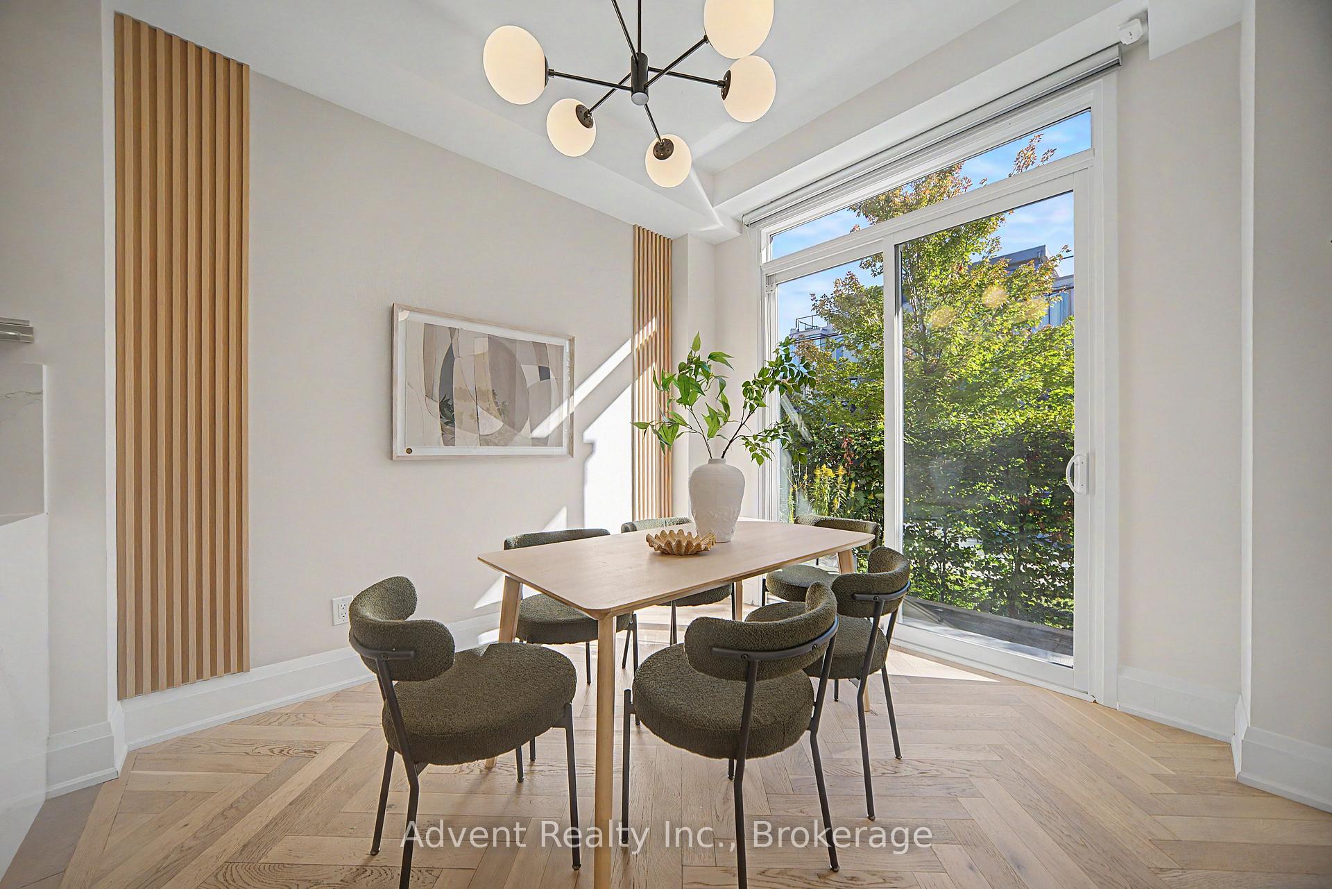 Photo 7 of Unit 3, 18 Greenbriar Road, North York, Bayview Village — HOMEH