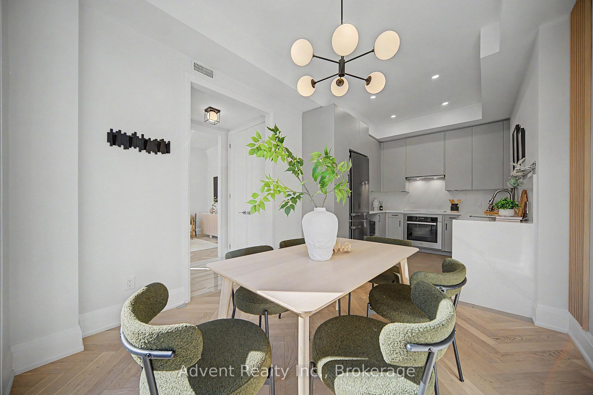 Photo 12 of Unit 3, 18 Greenbriar Road, North York, Bayview Village — HOMEH