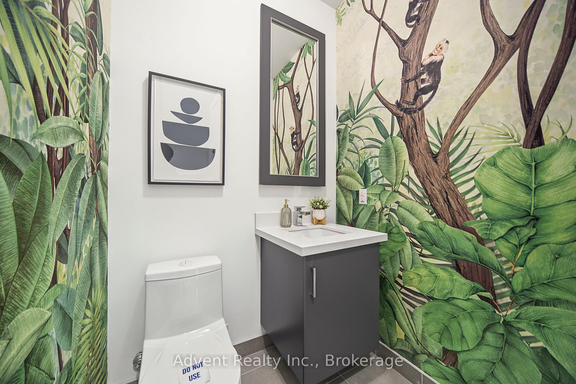 Photo 18 of Unit 3, 18 Greenbriar Road, North York, Bayview Village — HOMEH