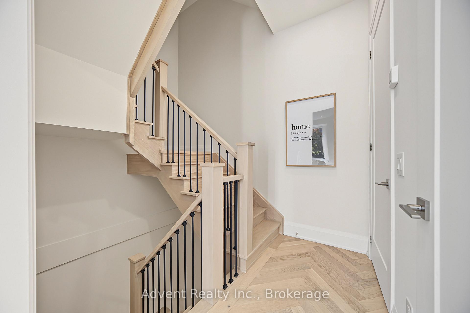 Photo 19 of Unit 3, 18 Greenbriar Road, North York, Bayview Village — HOMEH