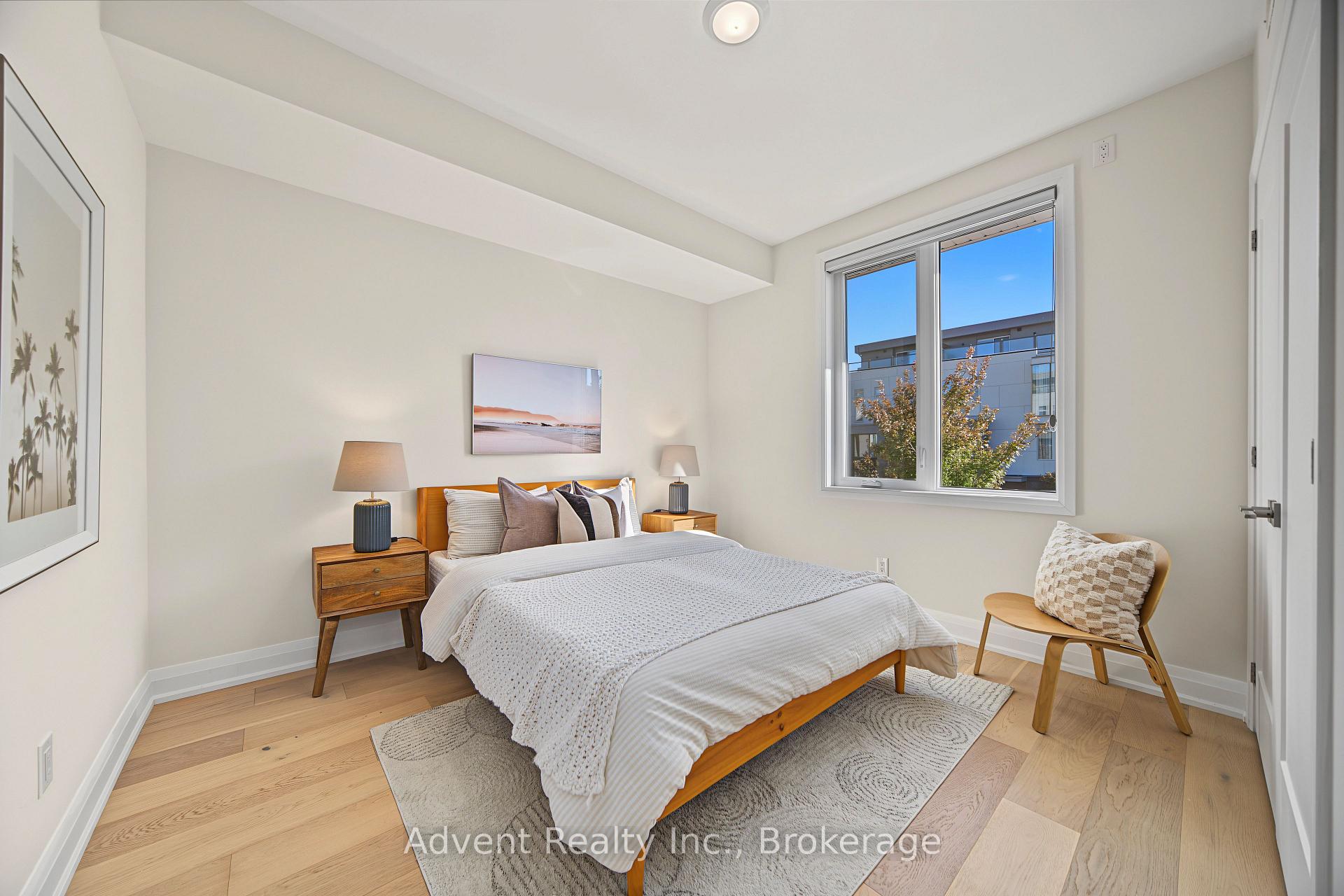 Photo 20 of Unit 3, 18 Greenbriar Road, North York, Bayview Village — HOMEH