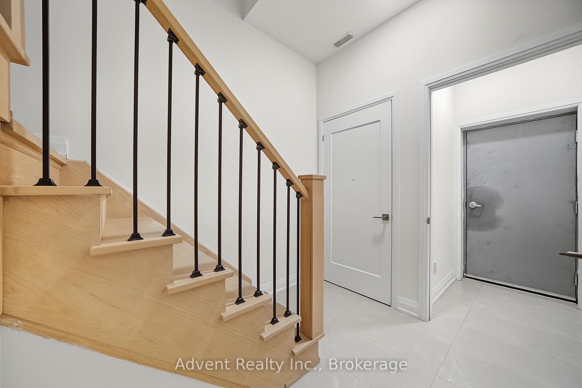 Photo 40 of Unit 3, 18 Greenbriar Road, North York, Bayview Village — HOMEH