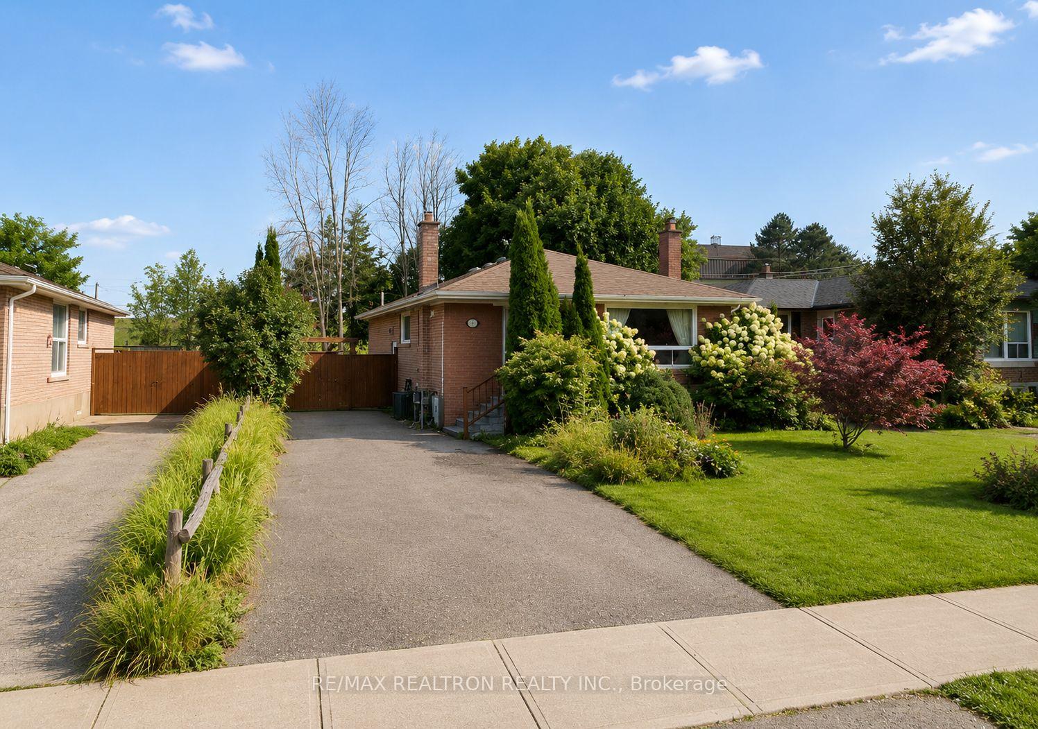Photo of Unit Basement, 13 Aurora Heights Drive