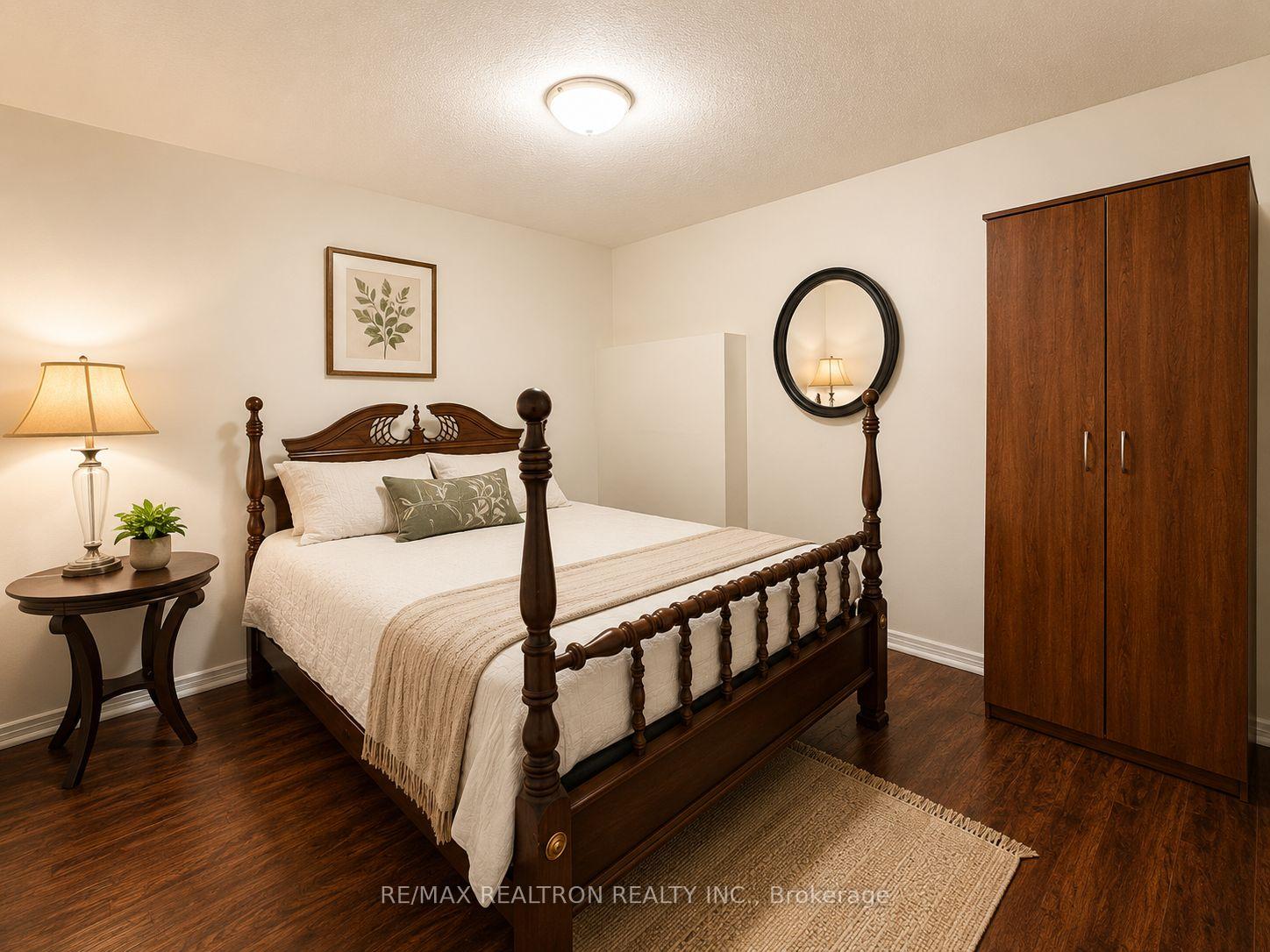 Photo 9 of Unit Basement, 13 Aurora Heights Drive, Aurora, Aurora Heights — HOMEH