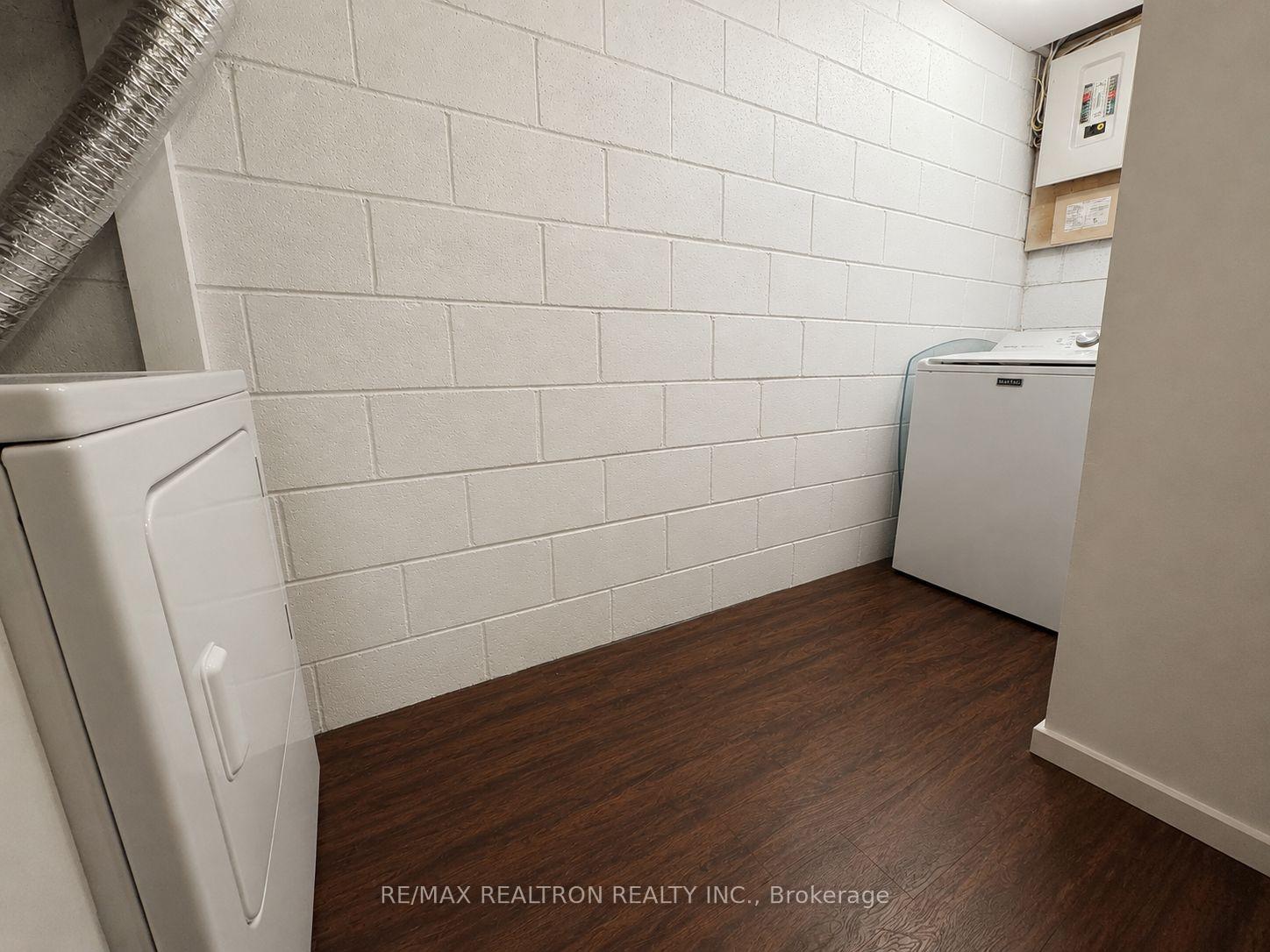 Photo 12 of Unit Basement, 13 Aurora Heights Drive, Aurora, Aurora Heights — HOMEH