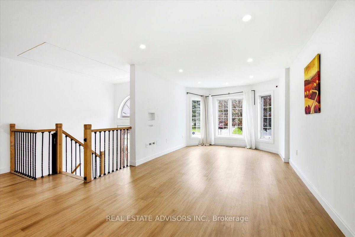 Photo 8 of 64 Acorn Crescent, Wasaga Beach — HOMEH