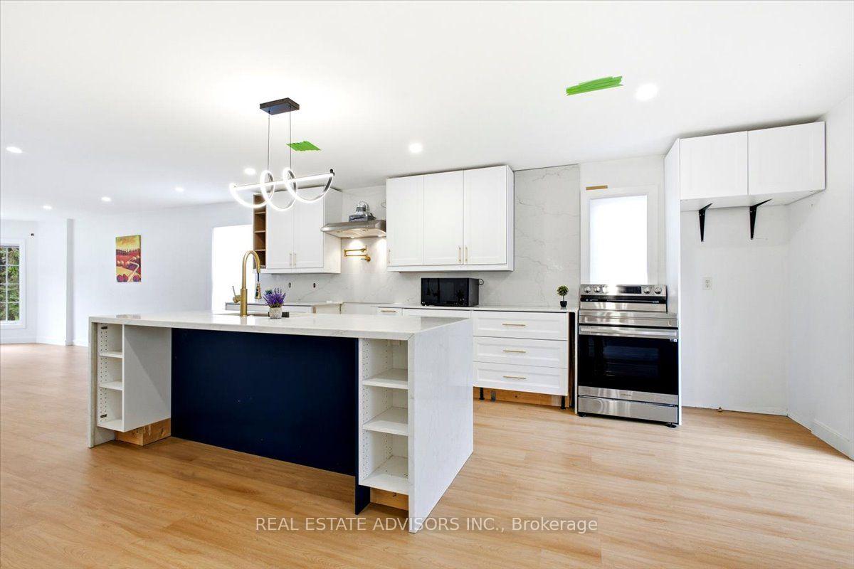 Photo 17 of 64 Acorn Crescent, Wasaga Beach — HOMEH