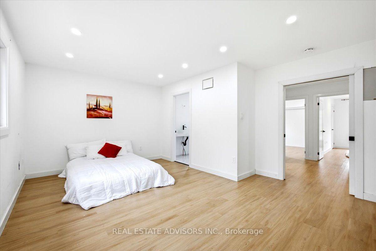 Photo 20 of 64 Acorn Crescent, Wasaga Beach — HOMEH